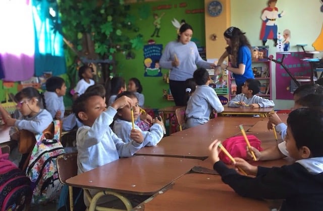 Volunteer Abroad Ecuador Galapagos Review Maya Brecher Teaching